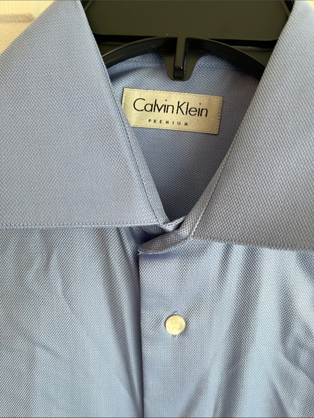 Calvin Klein Men's Light Blue Textured Dress Shirt